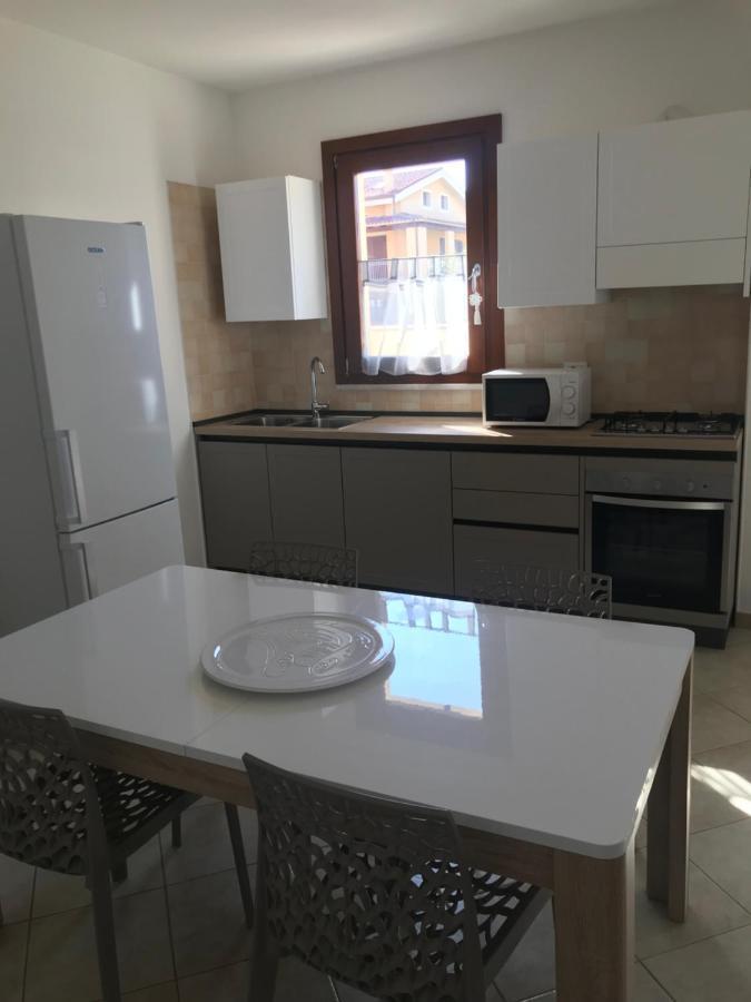 Appartamento Domu Bonora Pula Esterno foto