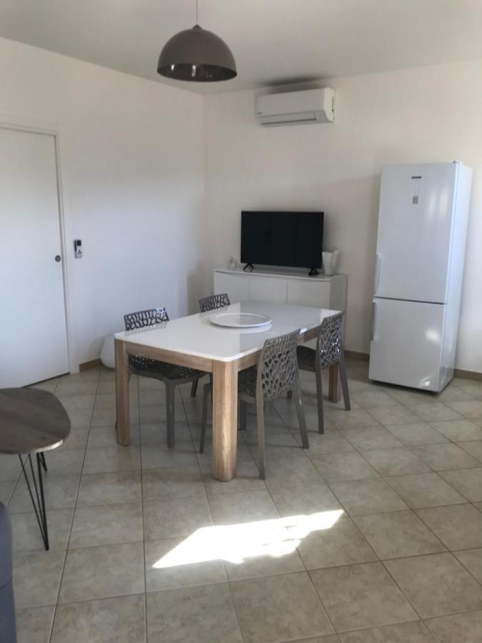 Appartamento Domu Bonora Pula Esterno foto