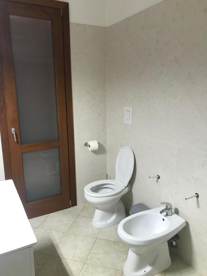 Appartamento Domu Bonora Pula Esterno foto